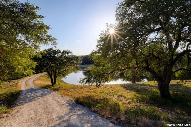 100 Big Creek Rd Blanco, TX 78606