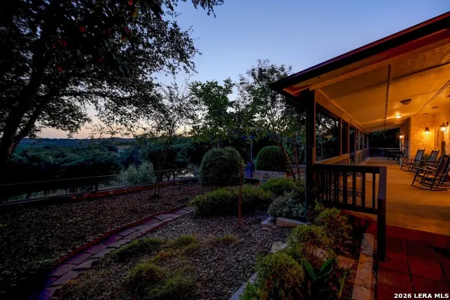 100 Big Creek Rd Blanco, TX 78606