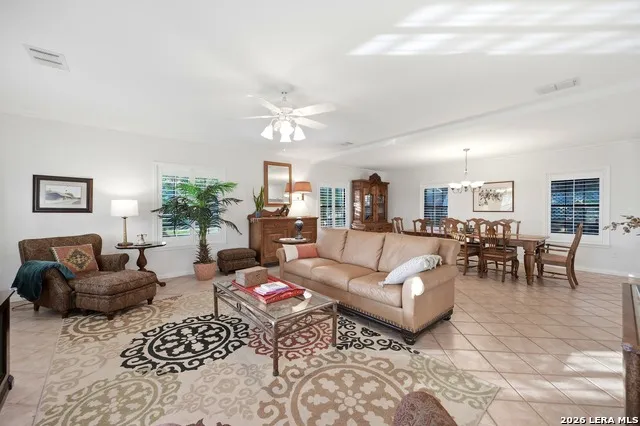 100 Big Creek Rd Blanco, TX 78606