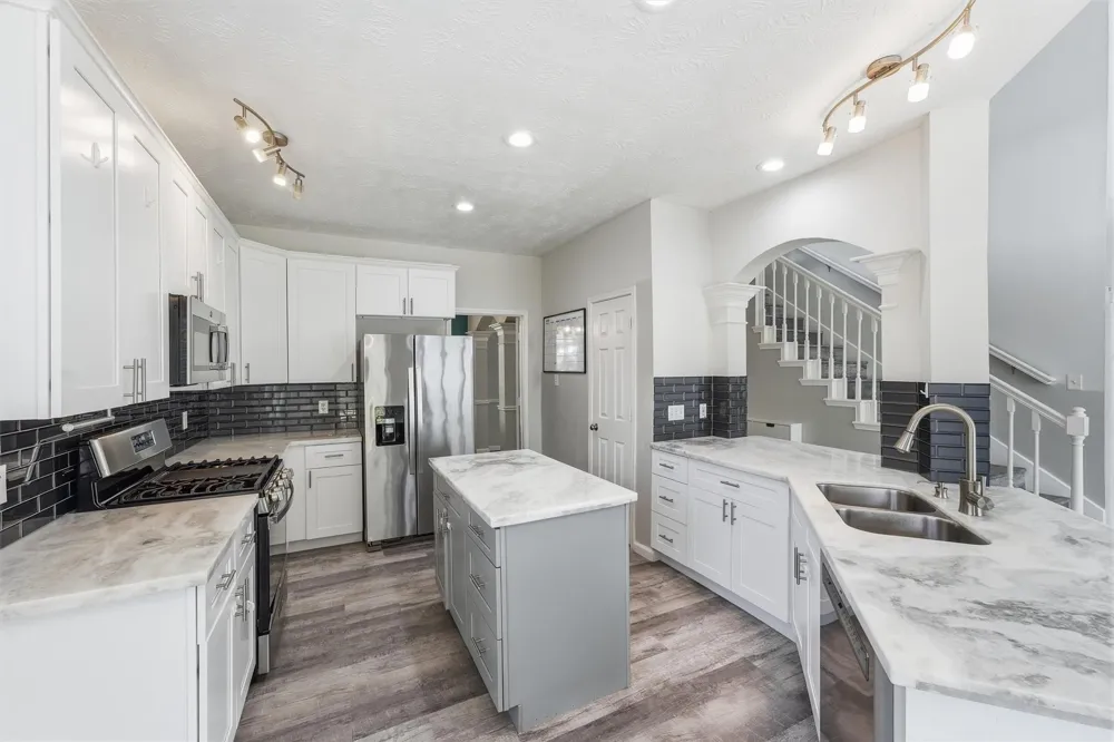 4431 Forest Creek Missouri City, TX 77459