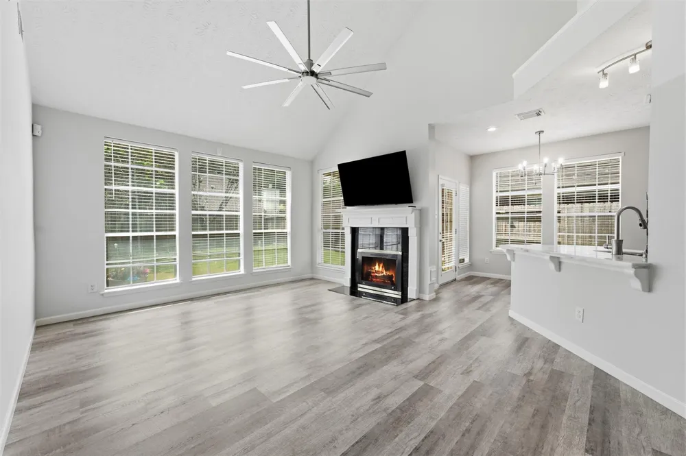 4431 Forest Creek Missouri City, TX 77459