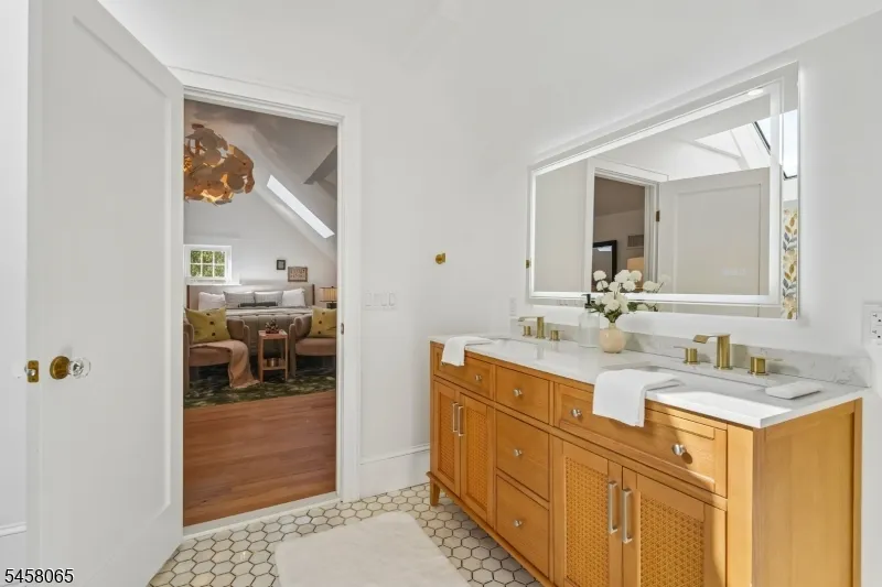28 Oberlin St Maplewood, NJ 07040