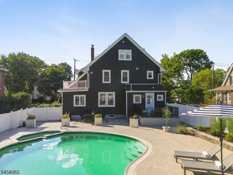 28 Oberlin St Maplewood, NJ 07040