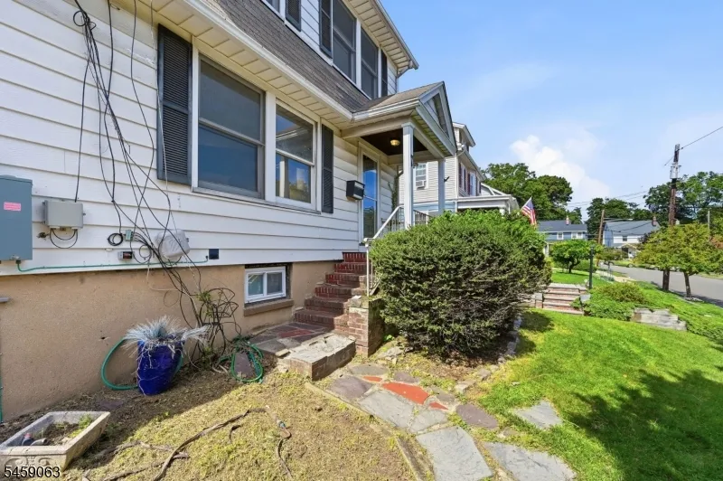 7 Harvard Ter West Orange, NJ 07052
