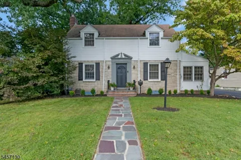 68 Meadowbrook Rd
