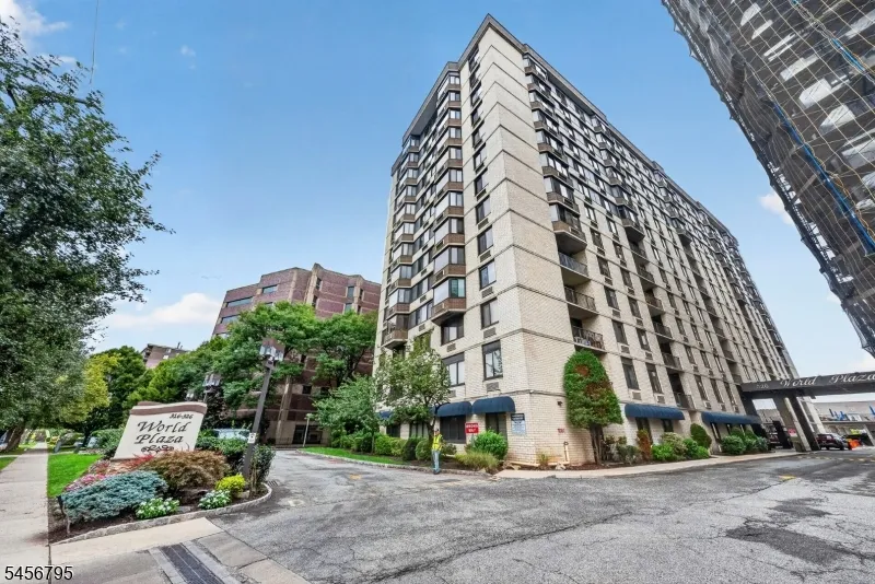 326 Prospect Ave #9J Unit 9J Hackensack City, NJ 07601