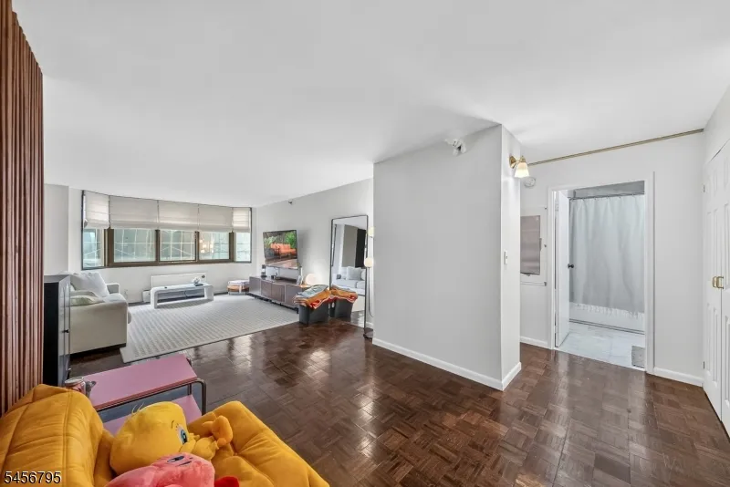 326 Prospect Ave #9J Unit 9J Hackensack City, NJ 07601