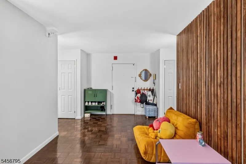 326 Prospect Ave #9J Unit 9J Hackensack City, NJ 07601