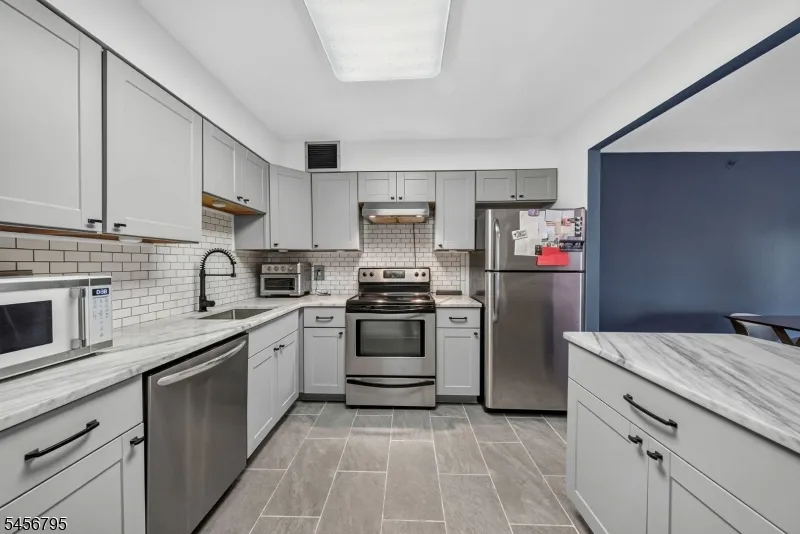 326 Prospect Ave #9J Unit 9J Hackensack City, NJ 07601