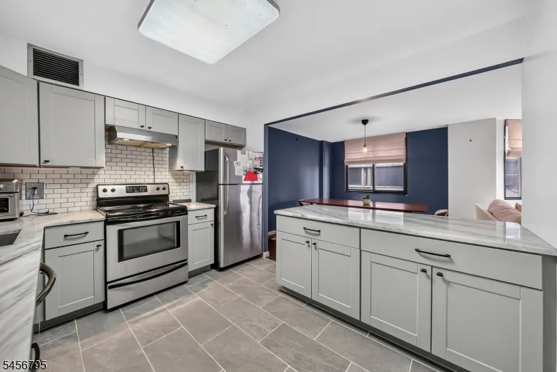 326 Prospect Ave #9J Unit 9J Hackensack City, NJ 07601