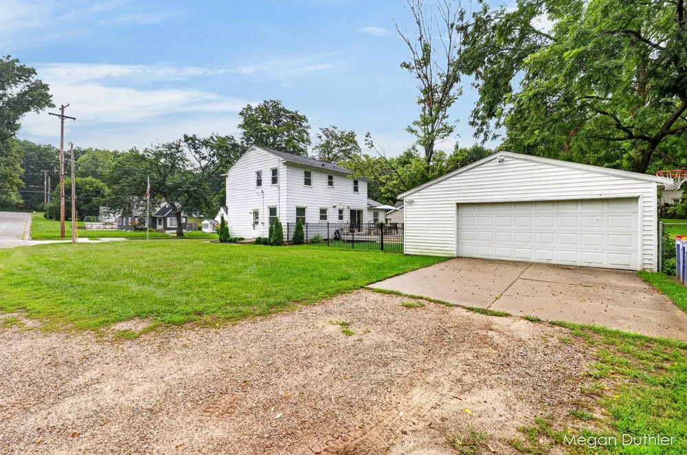 723 Maridell Avenue NW Grand Rapids, MI 49504