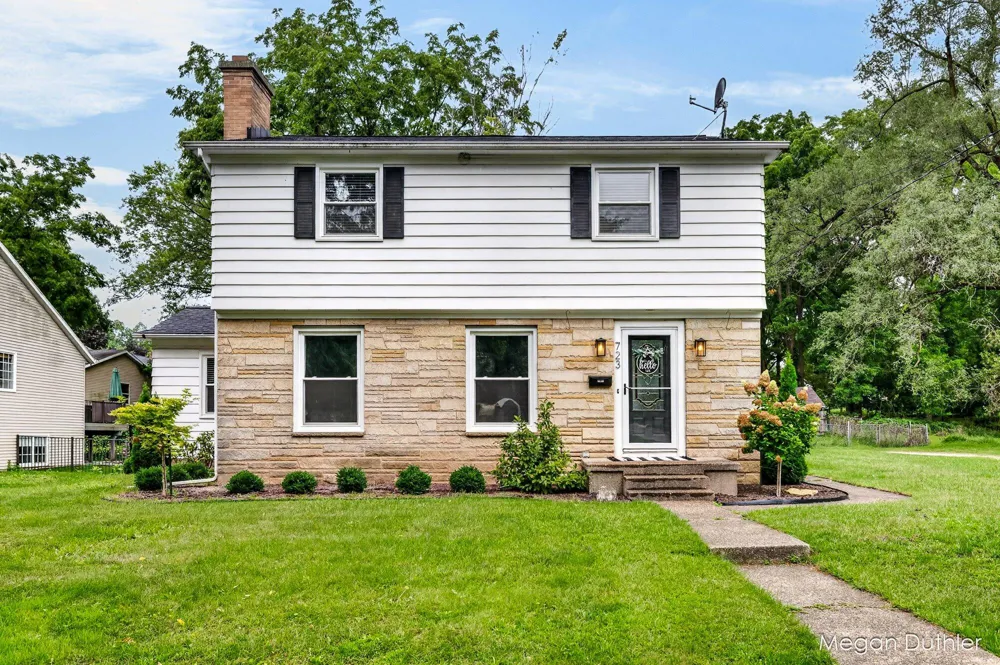 723 Maridell Avenue NW Grand Rapids, MI 49504