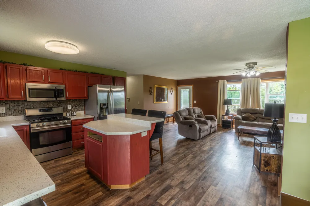 928 E Riley-Thompson Road Muskegon, MI 49445