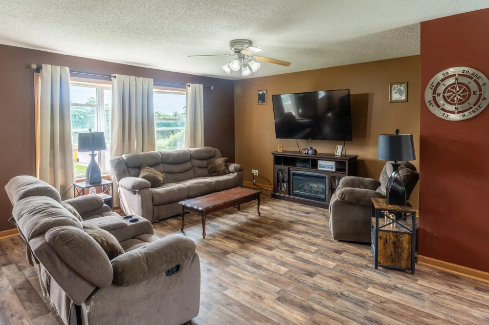 928 E Riley-Thompson Road Muskegon, MI 49445