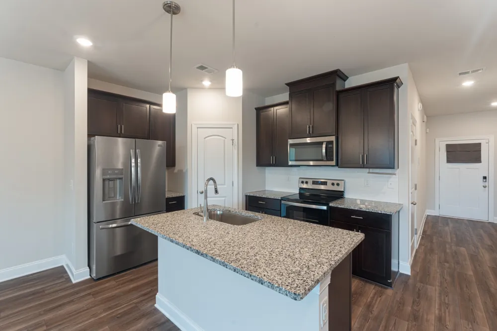 858 Longleaf Ln Columbia, TN 38401