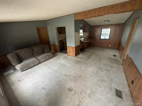 2445 E Grand River Lot #39