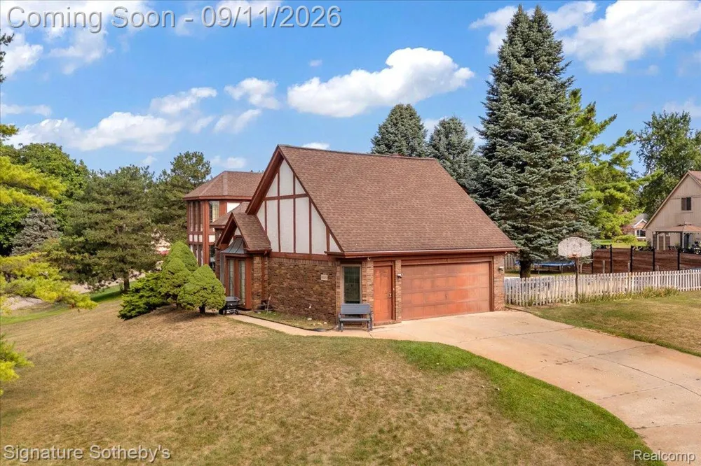 9925 Timothy Lane Green Oak Township, MI 48178