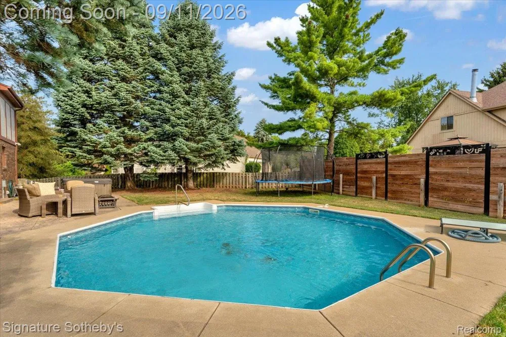 9925 Timothy Lane Green Oak Township, MI 48178