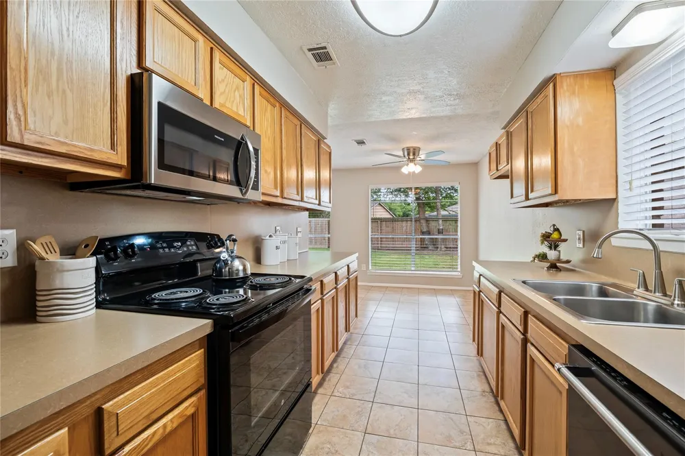2915 Early Turn Drive Webster, TX 77598