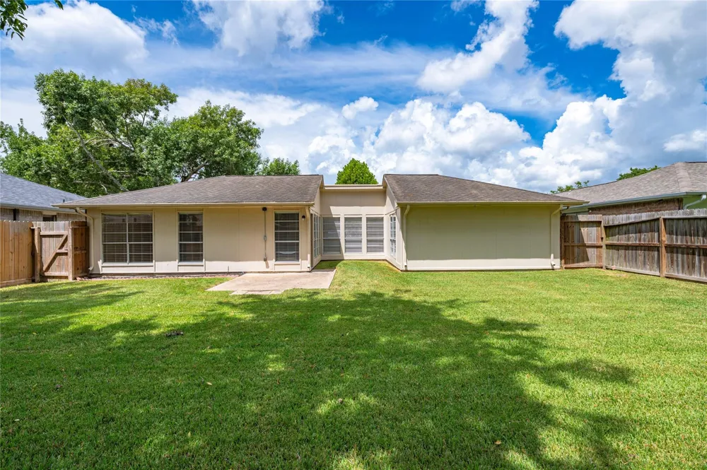 2915 Early Turn Drive Webster, TX 77598