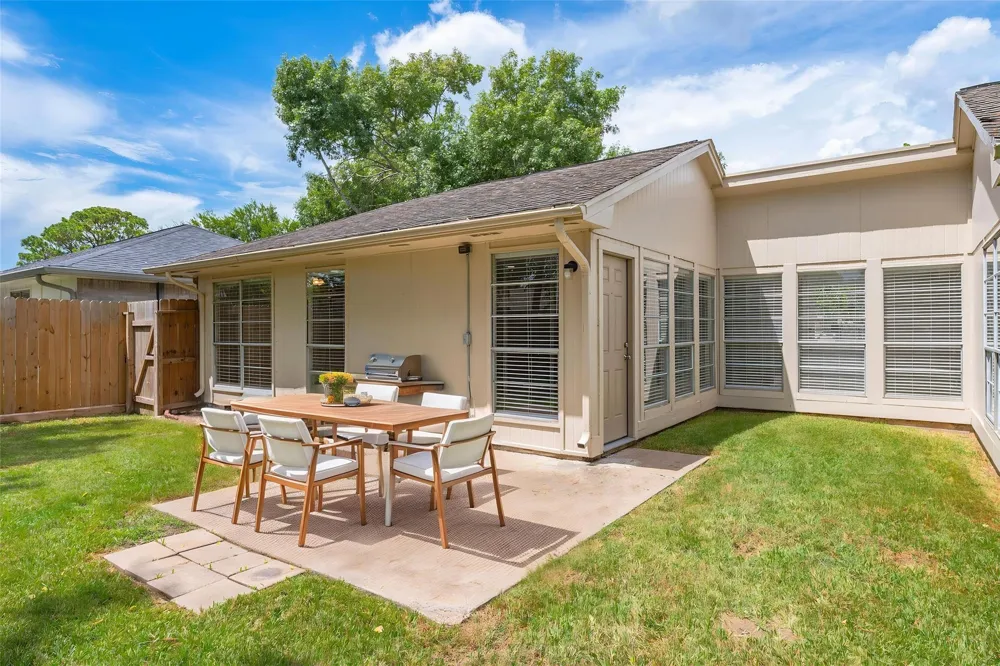 2915 Early Turn Drive Webster, TX 77598
