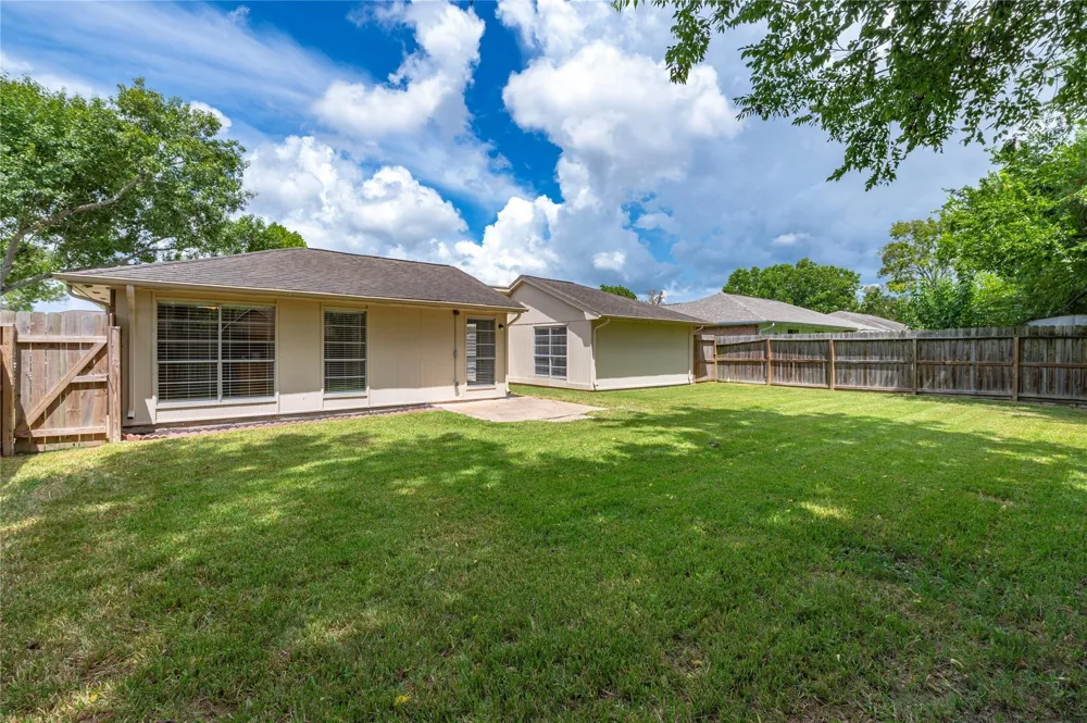 2915 Early Turn Drive Webster, TX 77598