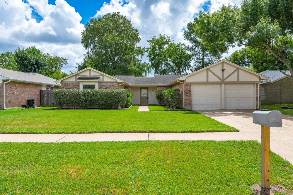 2915 Early Turn Drive Webster, TX 77598