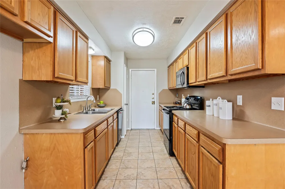 2915 Early Turn Drive Webster, TX 77598
