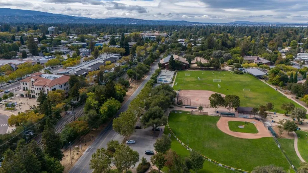 461 Burgess Drive #9 Menlo Park, CA 94025