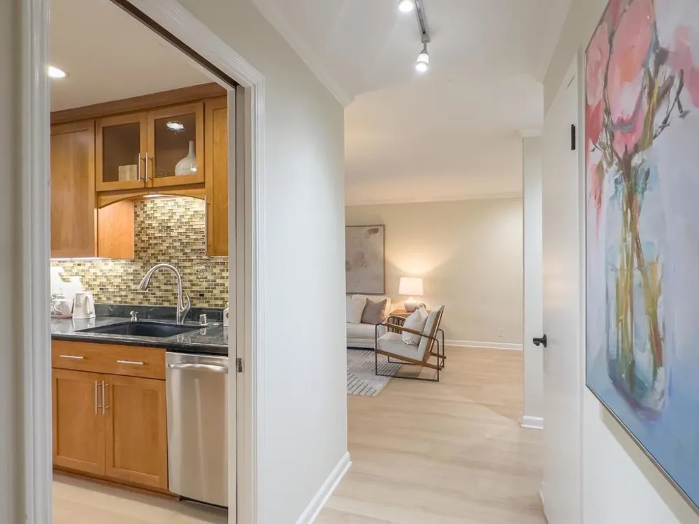 461 Burgess Drive #9 Menlo Park, CA 94025