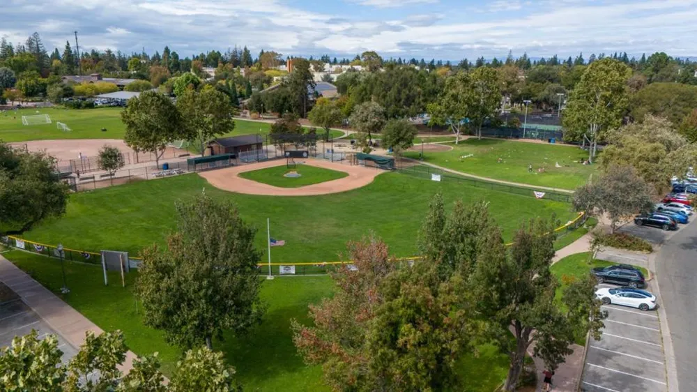 461 Burgess Drive #9 Menlo Park, CA 94025