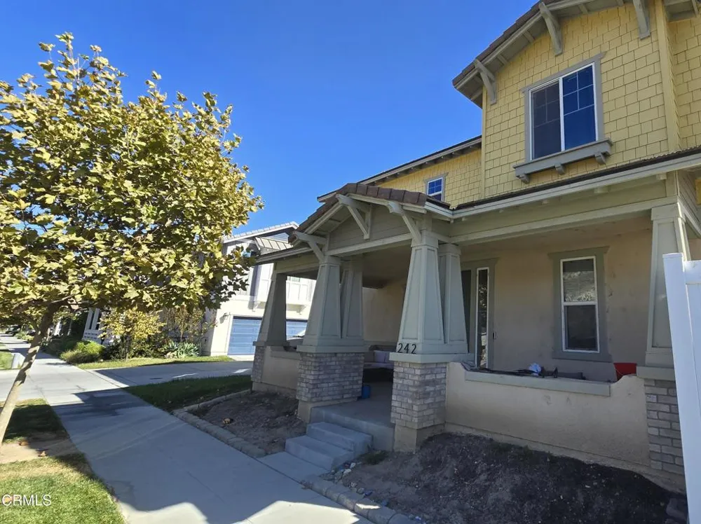 242 Hydrangea Street Fillmore, CA 93015