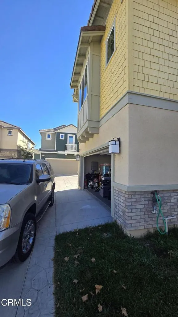242 Hydrangea Street Fillmore, CA 93015