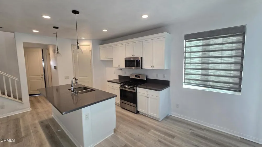 242 Hydrangea Street Fillmore, CA 93015