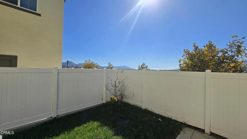 242 Hydrangea Street Fillmore, CA 93015