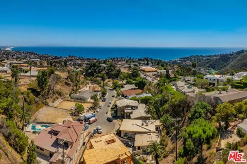1026 Enchanted Way