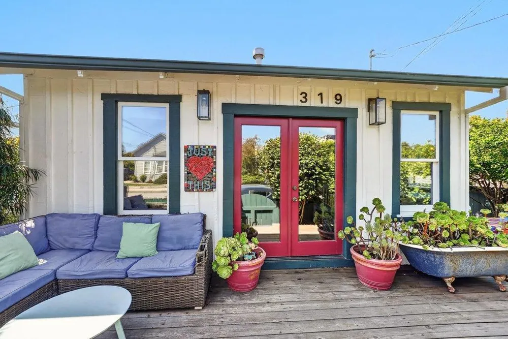 319 Seabright Avenue Santa Cruz, CA 95062