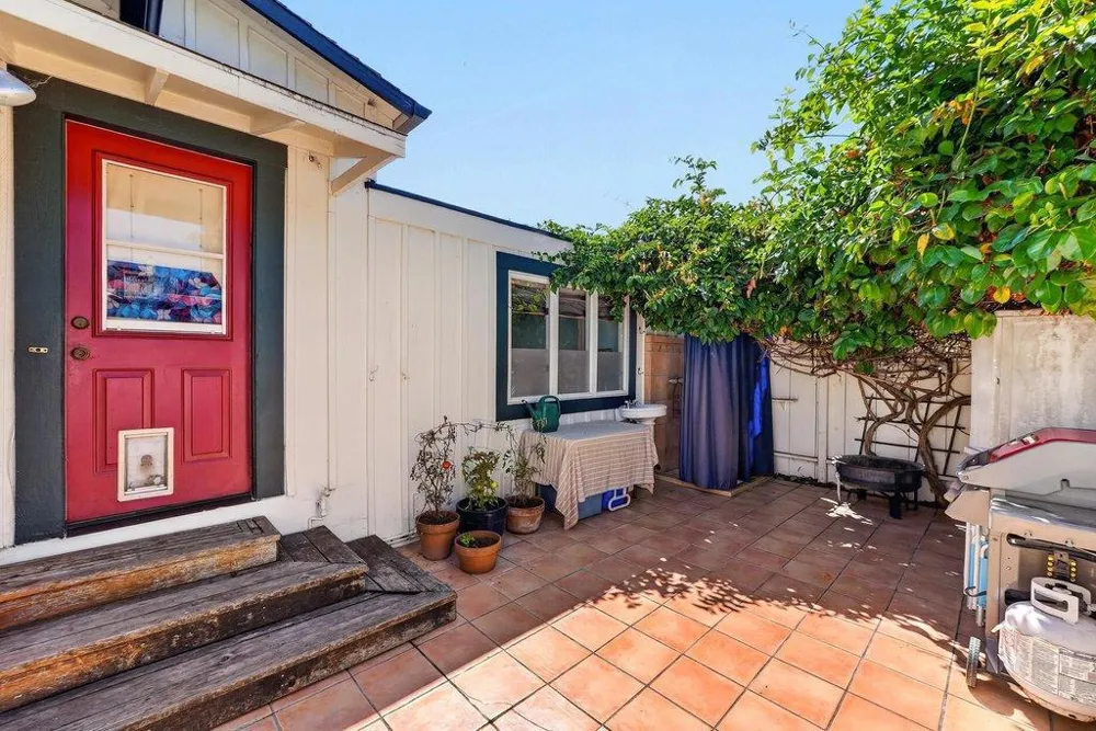319 Seabright Avenue Santa Cruz, CA 95062