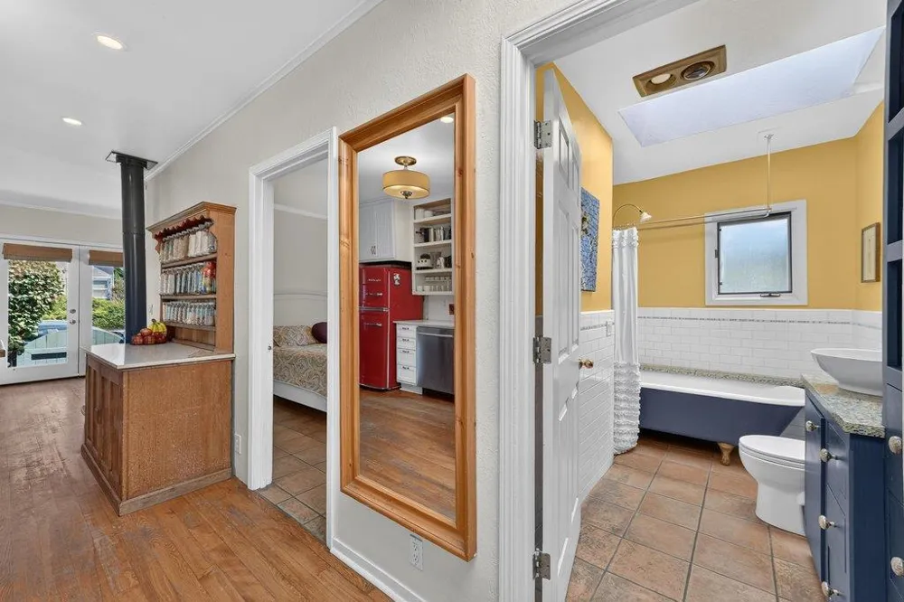 319 Seabright Avenue Santa Cruz, CA 95062