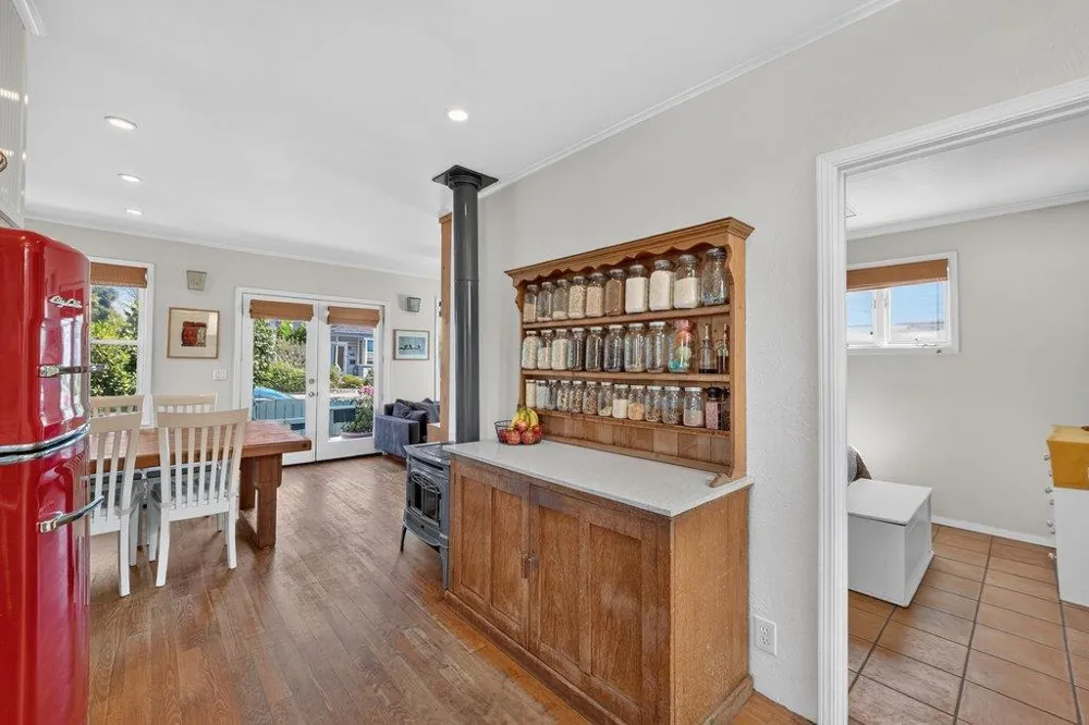 319 Seabright Avenue Santa Cruz, CA 95062