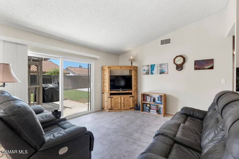 4771 Talmadge Road Moorpark, CA 93021