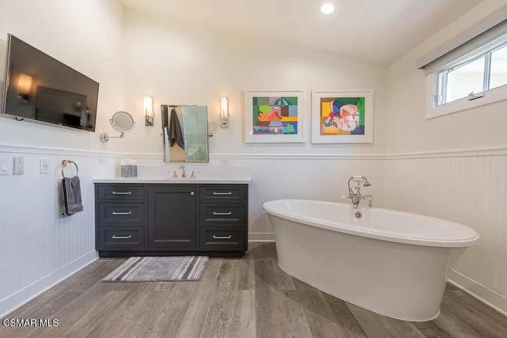2491 Swanfield Court Thousand Oaks, CA 91361