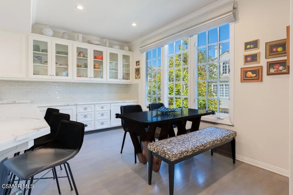 2491 Swanfield Court Thousand Oaks, CA 91361