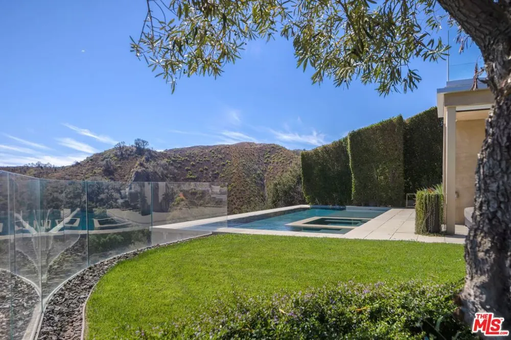 1550 Casale Road Pacific Palisades, CA 90272
