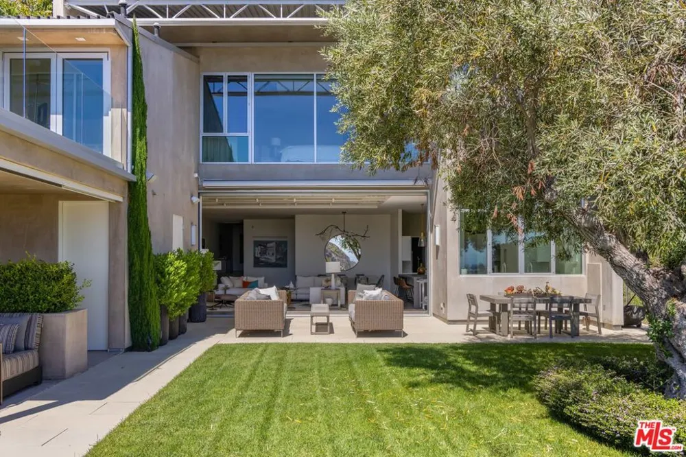 1550 Casale Road Pacific Palisades, CA 90272