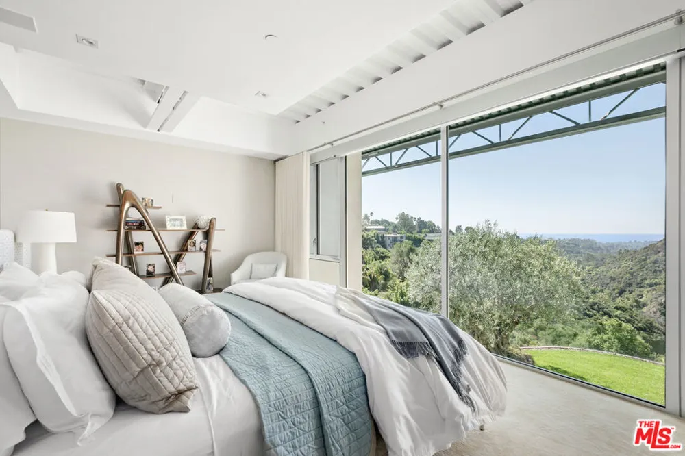 1550 Casale Road Pacific Palisades, CA 90272