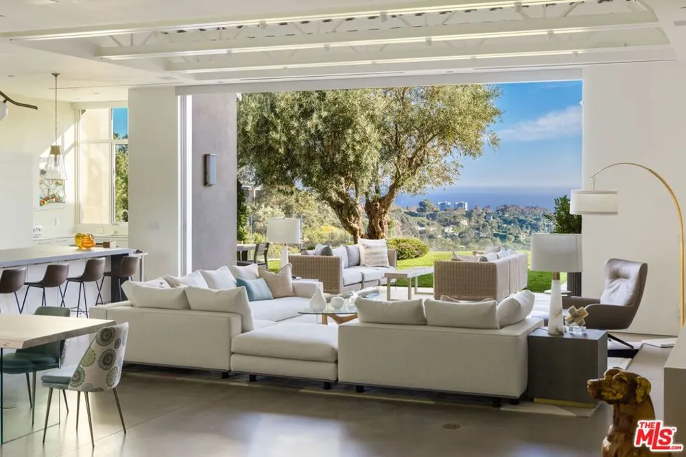 1550 Casale Road Pacific Palisades, CA 90272