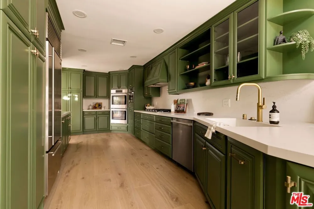 4707 Park Olivo Calabasas, CA 91302