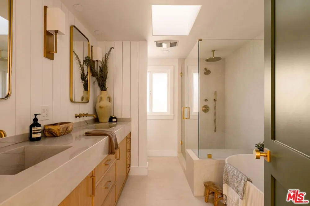 4707 Park Olivo Calabasas, CA 91302