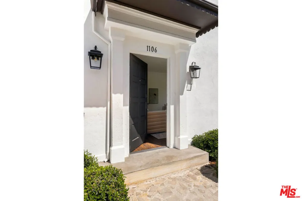 1106 S Cochran Avenue Los Angeles, CA 90019